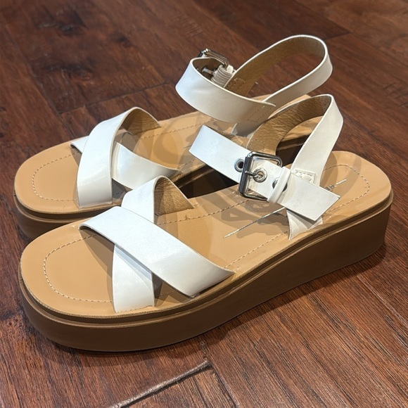BRAND NEW! Size 9 2in REPORT White Platform Sandals - Picture 7 of 11